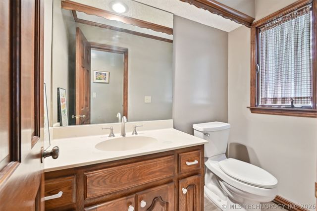 2956 E 69th Street, Tulsa, OK 74136