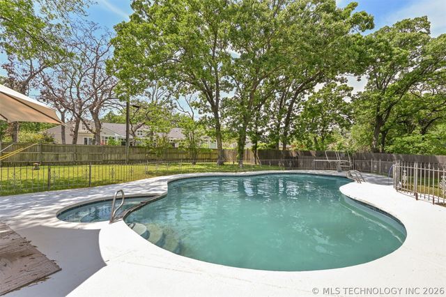 2956 E 69th Street, Tulsa, OK 74136