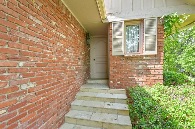 2956 E 69th Street, Tulsa, OK 74136