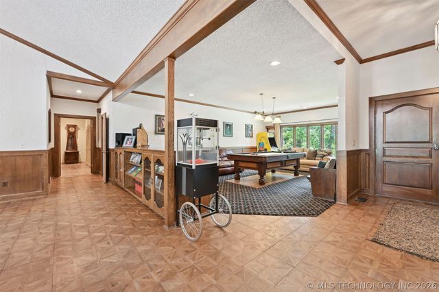 2956 E 69th Street, Tulsa, OK 74136