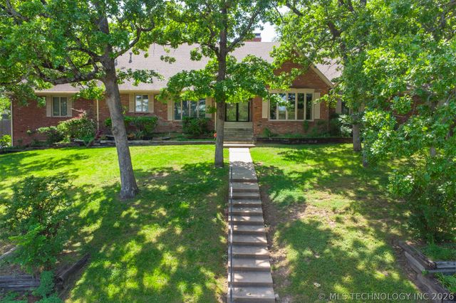 2956 E 69th Street, Tulsa, OK 74136