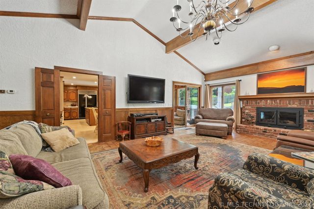 2956 E 69th Street, Tulsa, OK 74136