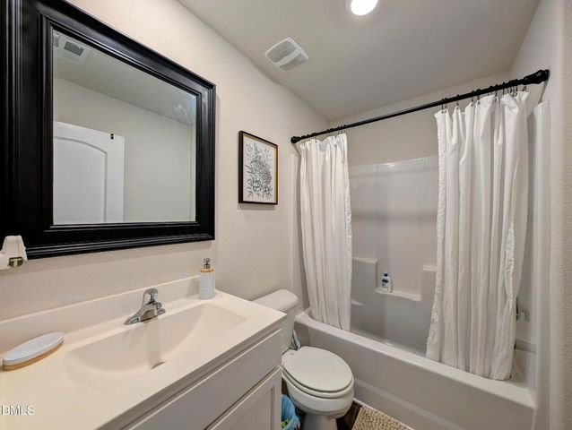 316 Brisk Drive, Zebulon, NC 27597