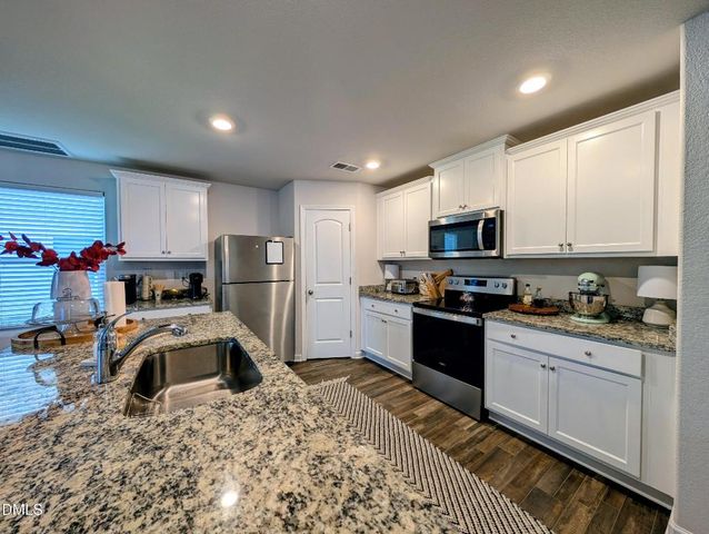 316 Brisk Drive, Zebulon, NC 27597