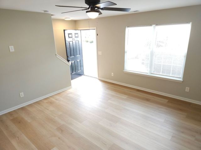 705 Crestland Ave Apt B5, Murfreesboro, TN 37130