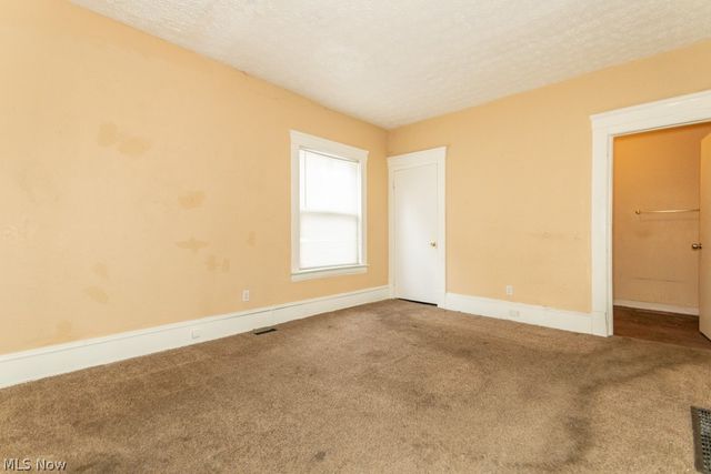 10401 Olivet Avenue, Cleveland, OH 44108