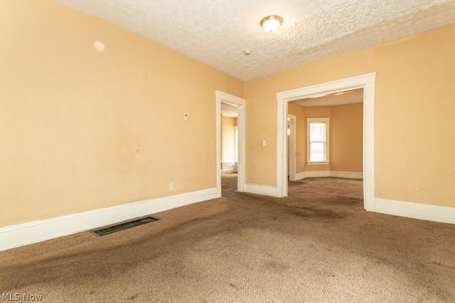 10401 Olivet Avenue, Cleveland, OH 44108