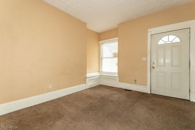 10401 Olivet Avenue, Cleveland, OH 44108