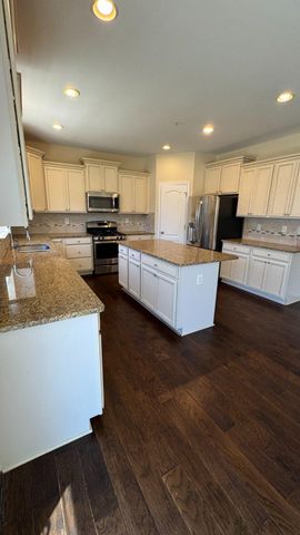 11151 SAINT CHRISTOPHER DR, White Plains, MD 20695