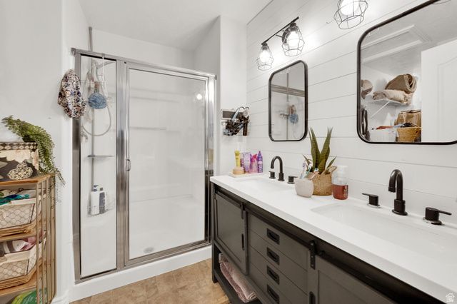 1351 W GLENBARR DR, Springville, UT 84663