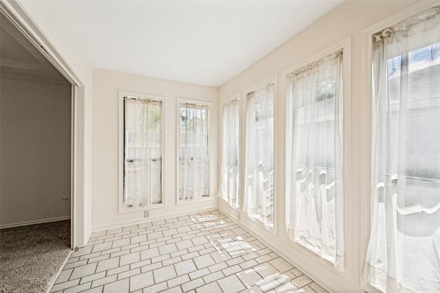2414 Lakeview Circle, Arlington, TX 76013