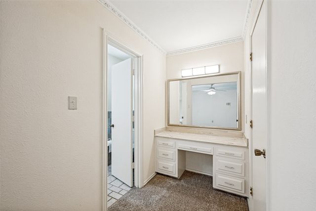 2414 Lakeview Circle, Arlington, TX 76013