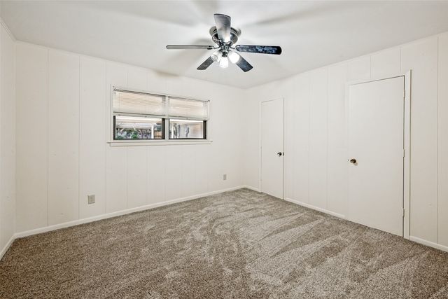 2414 Lakeview Circle, Arlington, TX 76013