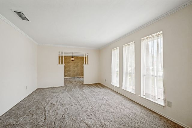 2414 Lakeview Circle, Arlington, TX 76013