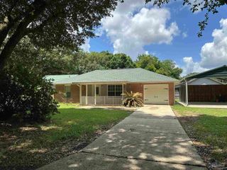 4885 Mayo Cir, Pace, FL 32571