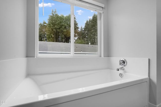 63126 NE Henningsen Pl, Bend, OR 97701