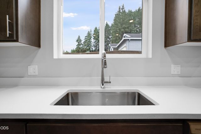 63126 NE Henningsen Pl, Bend, OR 97701