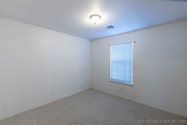 11925 S 268th East Avenue, Coweta, OK 74429