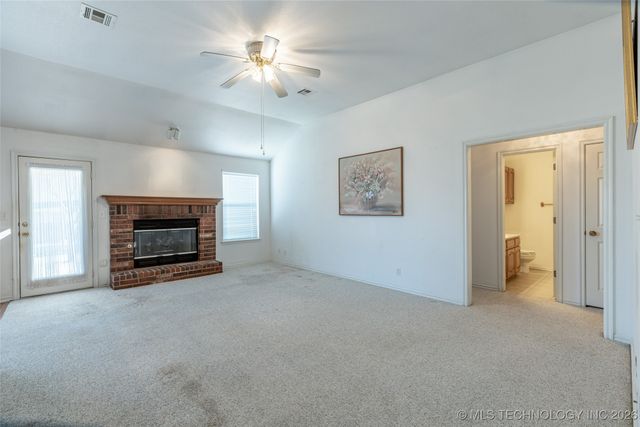 11925 S 268th East Avenue, Coweta, OK 74429