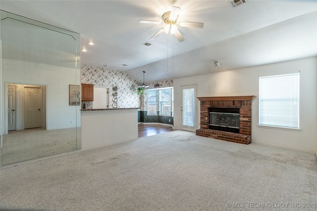 11925 S 268th East Avenue, Coweta, OK 74429