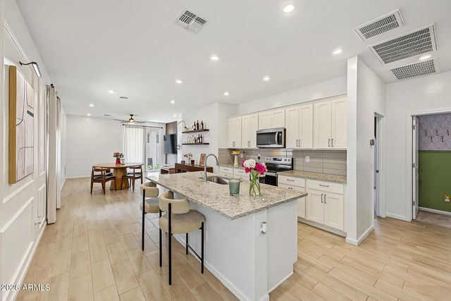17277 W DALEY Lane, Surprise, AZ 85387