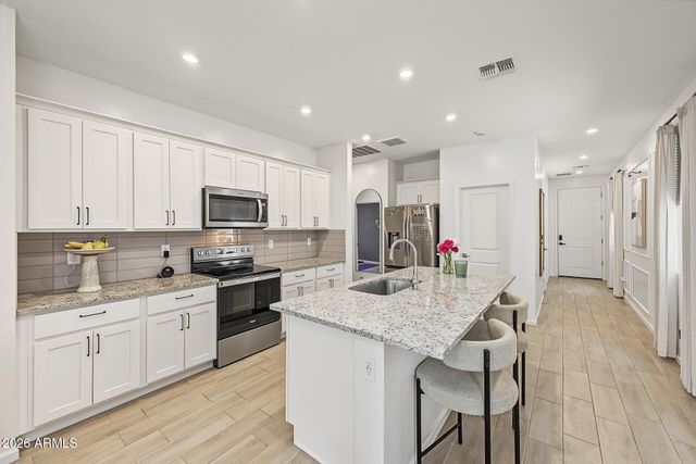 17277 W DALEY Lane, Surprise, AZ 85387