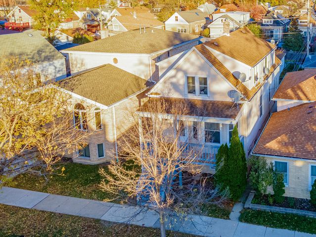 1521 Grove Avenue 1, Berwyn, IL 60402