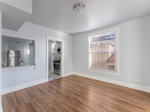 1521 Grove Avenue 1, Berwyn, IL 60402