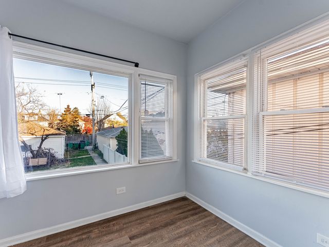 1521 Grove Avenue 1, Berwyn, IL 60402