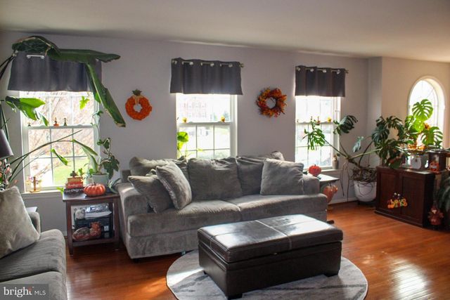 1536 JASON DR, Cinnaminson, NJ 08077