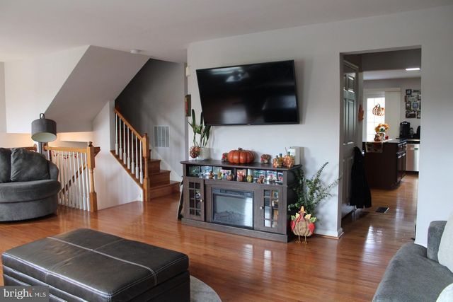 1536 JASON DR, Cinnaminson, NJ 08077