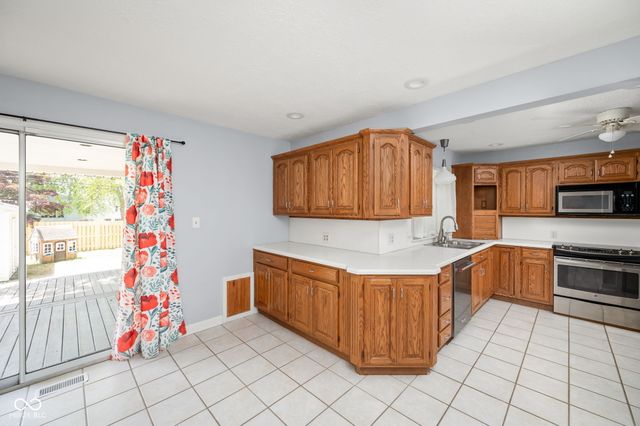 7024 Broadway, Indianapolis, IN 46220