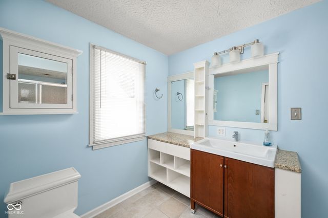 7024 Broadway, Indianapolis, IN 46220