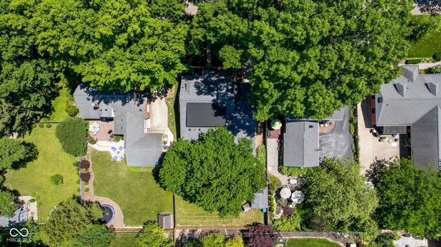 7024 Broadway, Indianapolis, IN 46220