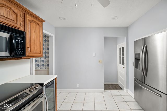 7024 Broadway, Indianapolis, IN 46220