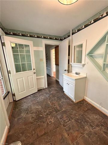 133 Nelson DR, Newport News, VA 23601