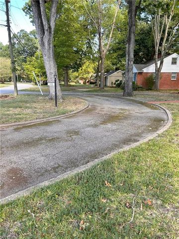 133 Nelson DR, Newport News, VA 23601