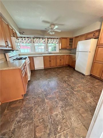 133 Nelson DR, Newport News, VA 23601