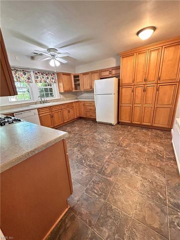 133 Nelson DR, Newport News, VA 23601