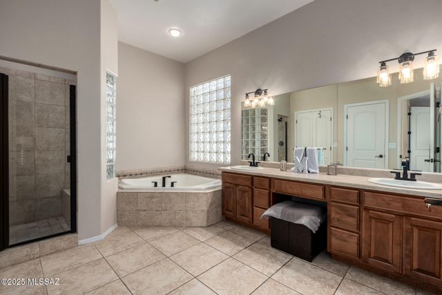 33 Camino Pesqueira, Rio Rico, AZ 85648