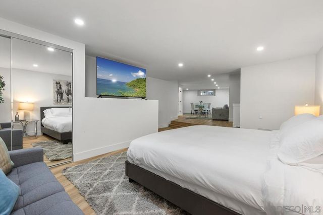 1112 Starview Dr, Vista, CA 92084