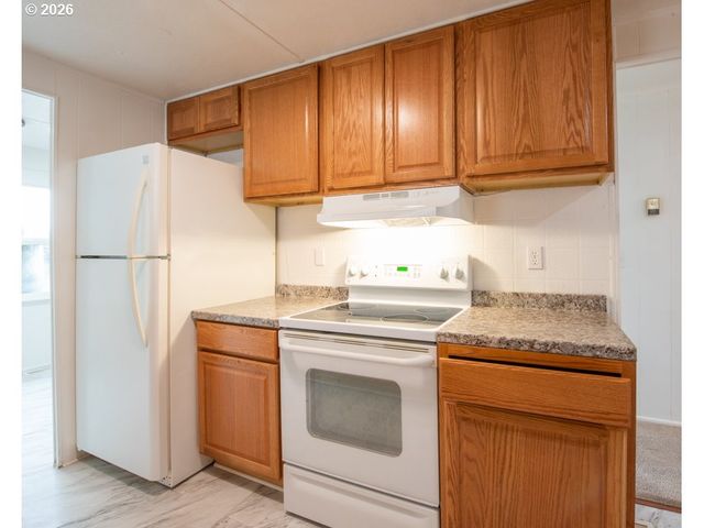 3950 COBURG Rd 52, Eugene, OR 97408