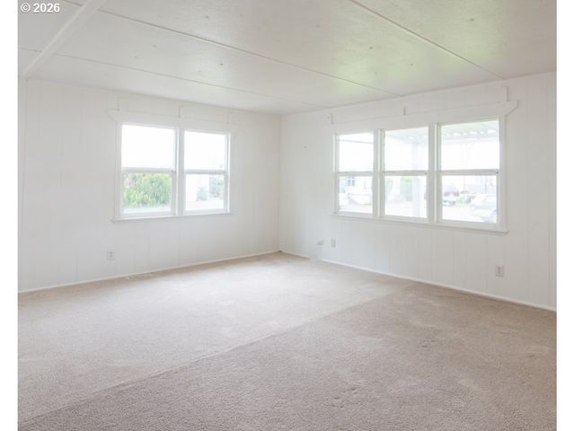 3950 COBURG Rd 52, Eugene, OR 97408