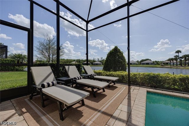 2977 Willow Ridge CT, Fort Myers, FL 33905