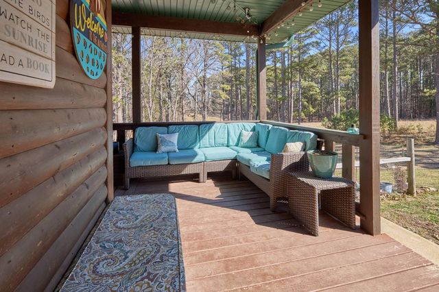 1560 Co Rd 5570, Willow Springs, MO 65793