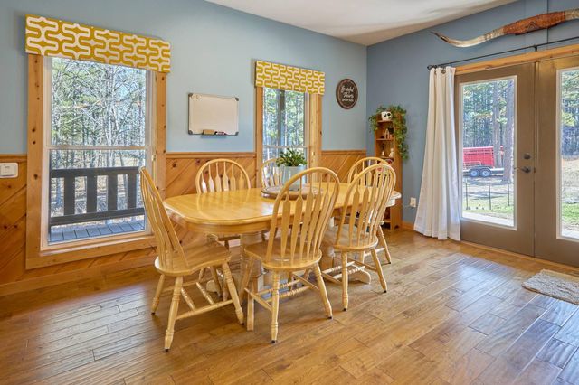 1560 Co Rd 5570, Willow Springs, MO 65793