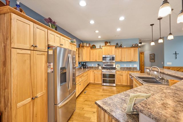 1560 Co Rd 5570, Willow Springs, MO 65793