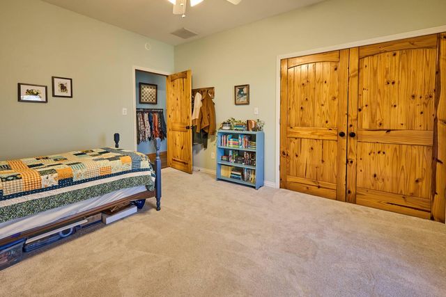 1560 Co Rd 5570, Willow Springs, MO 65793