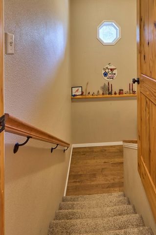 1560 Co Rd 5570, Willow Springs, MO 65793