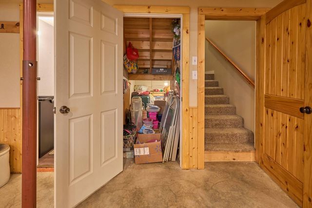 1560 Co Rd 5570, Willow Springs, MO 65793